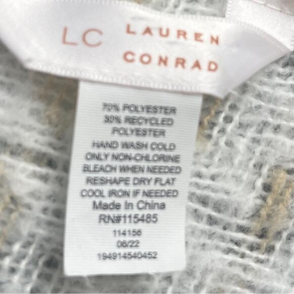 Lauren Conrad Sweater Belted Wrap Shawl Cream Blue Green Plaid Women’s Size OS - Picture 11 of 12
